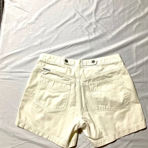 Union Bay Flat Front White Shorts Sz 7 - Picture 2 of 8